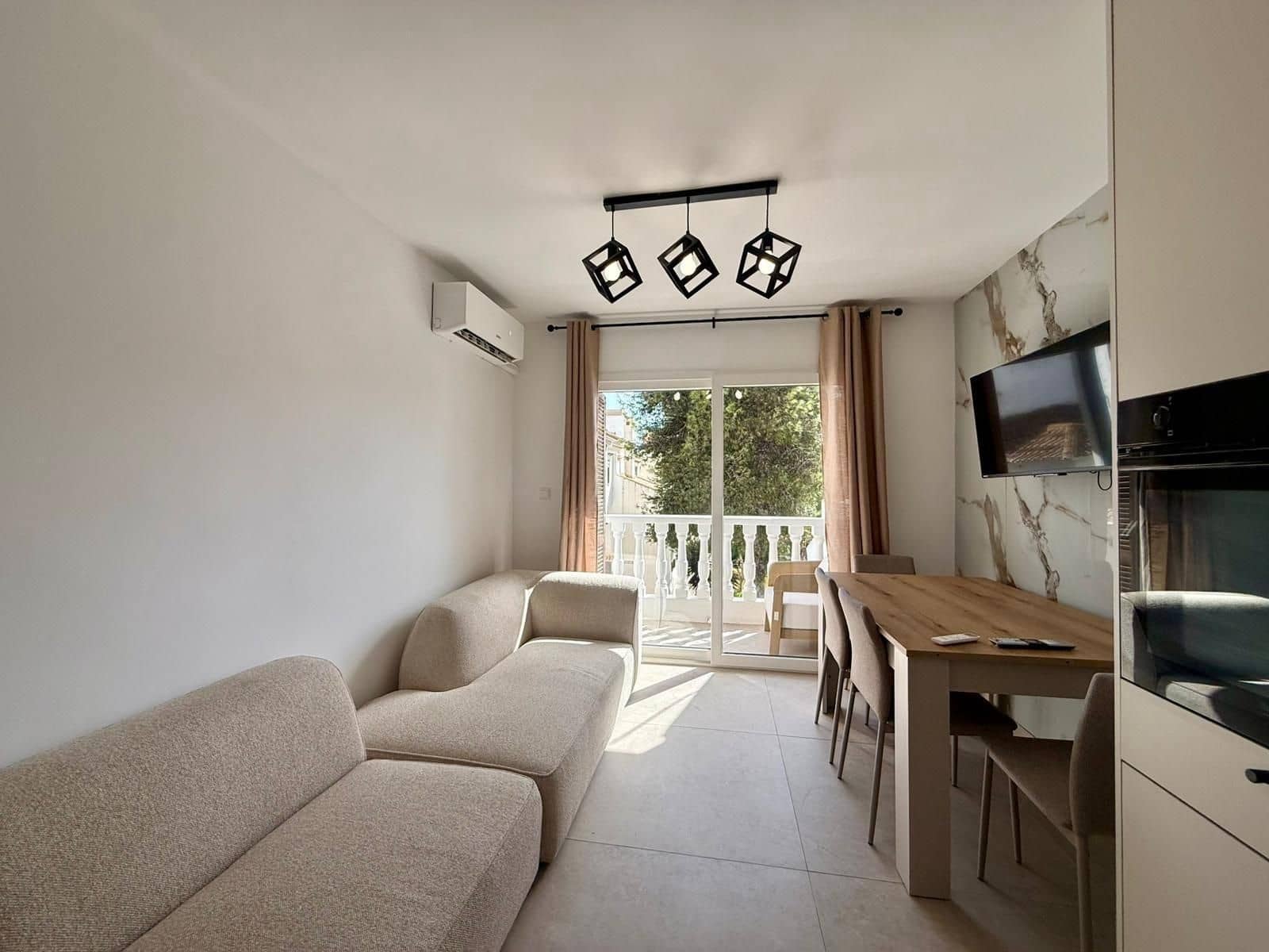 1 soverom Penthouse til salgs i Torrevieja - € 139 900 (Ref: 10064847)