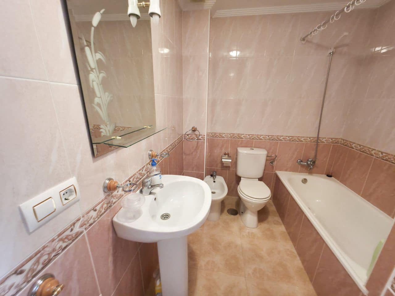 Apartamento de 2 habitaciones en Filipinas en venta - 134.950 € (Ref: 10068086)