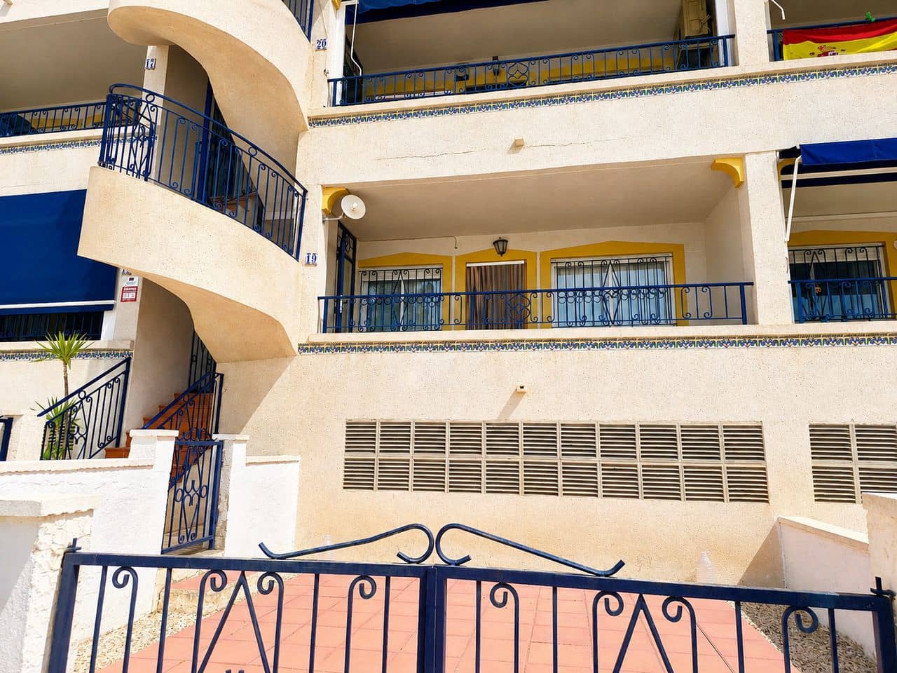 Apartamento de 2 habitaciones en Filipinas en venta - 134.950 € (Ref: 10068086)