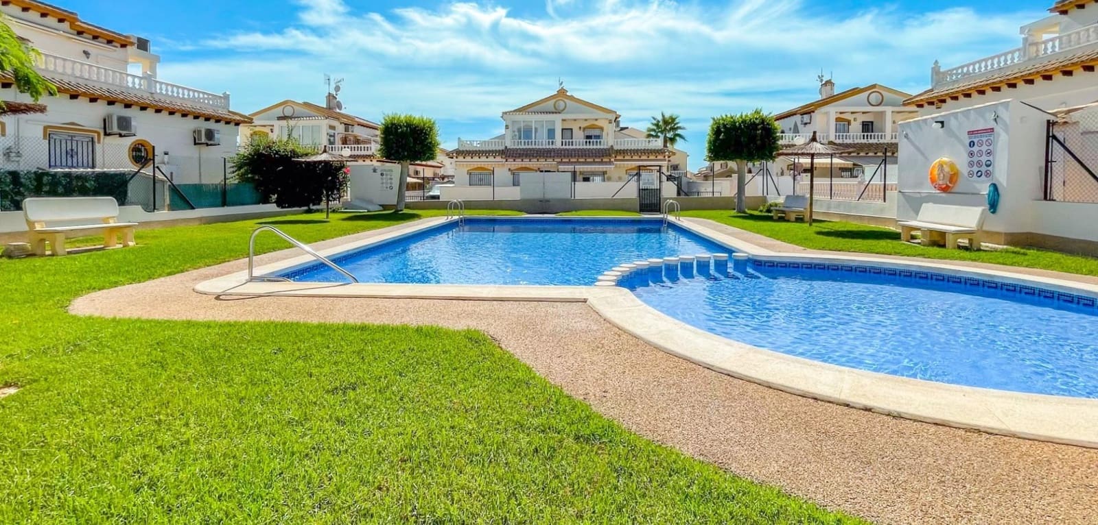 3 chambre Villa/Maison Mitoyenne à vendre à Orihuela avec piscine - 268 800 € (Ref: 10068090)