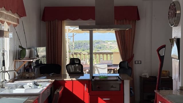5 Zimmer Villa zu verkaufen in Villamartin, Orihuela mit Garage - 635.000 € (Ref: 10068091)