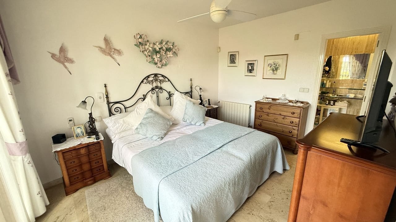 5 Zimmer Villa zu verkaufen in Villamartin mit Garage - 635.000 € (Ref: 10068091)