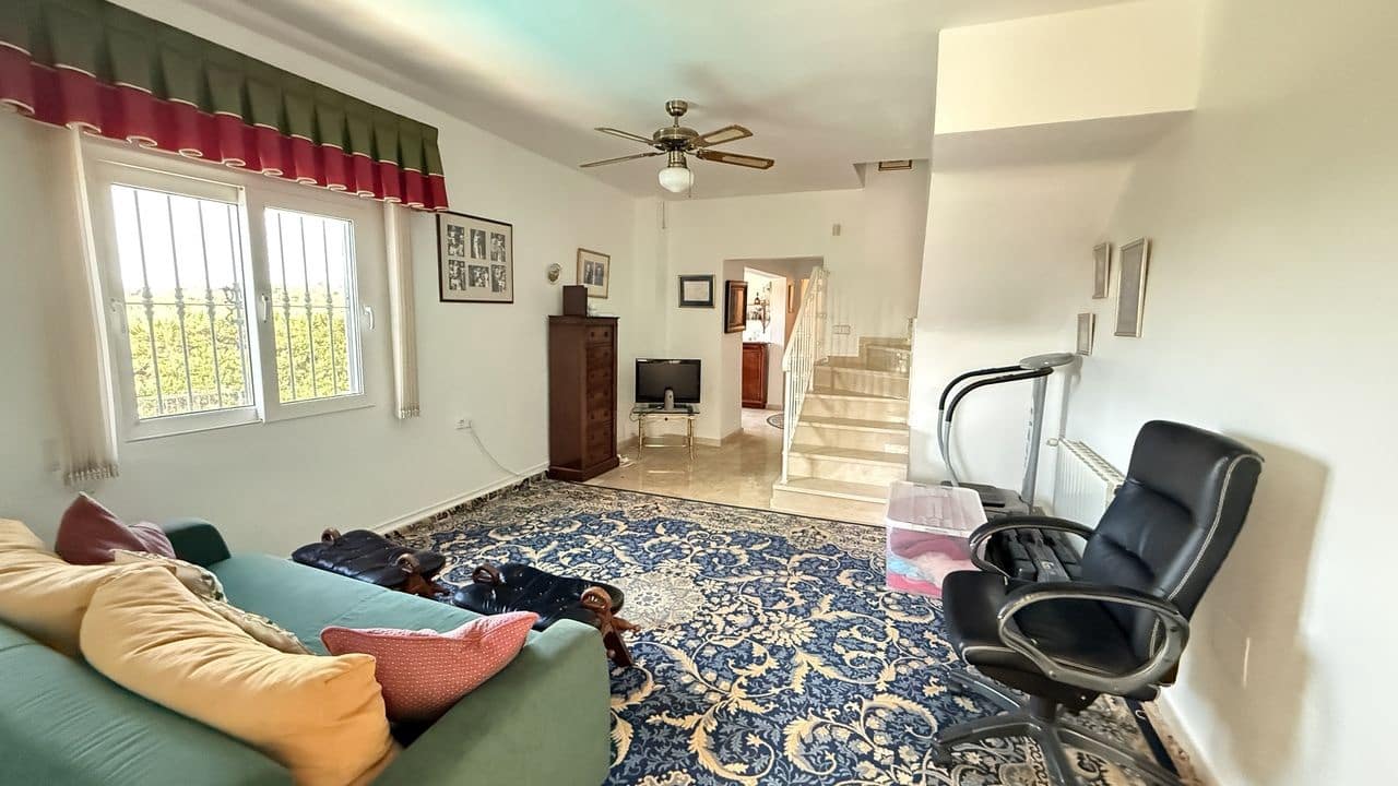 5 Zimmer Villa zu verkaufen in Villamartin mit Garage - 635.000 € (Ref: 10068091)