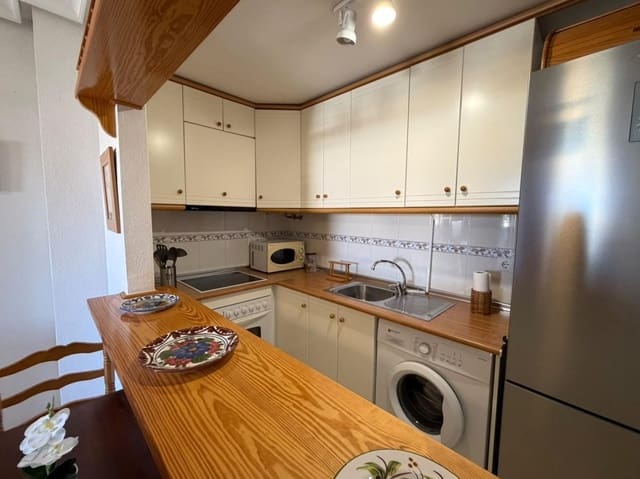 1 sypialnia Apartament na sprzedaż w Los Europeos, Torrevieja z basenem - 185 900 € (Ref: 10068095)