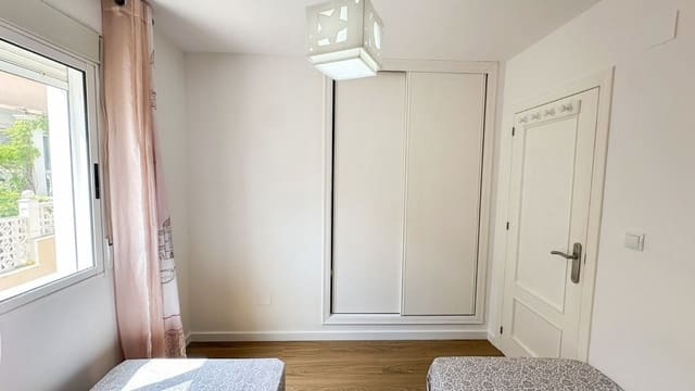 3 slaapkamer Villa te koop in Villamartin, Orihuela - € 345.000 (Ref: 10070960)