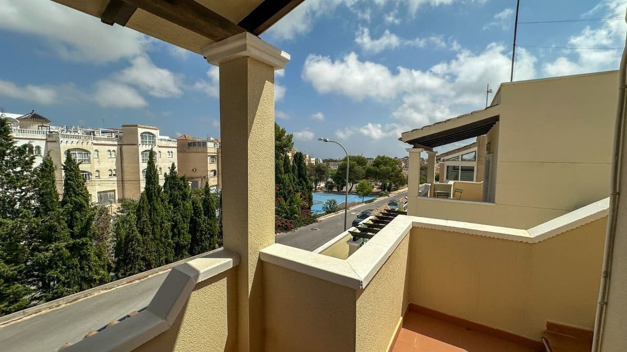 3 slaapkamer Villa te koop in Villamartin - € 345.000 (Ref: 10070960)