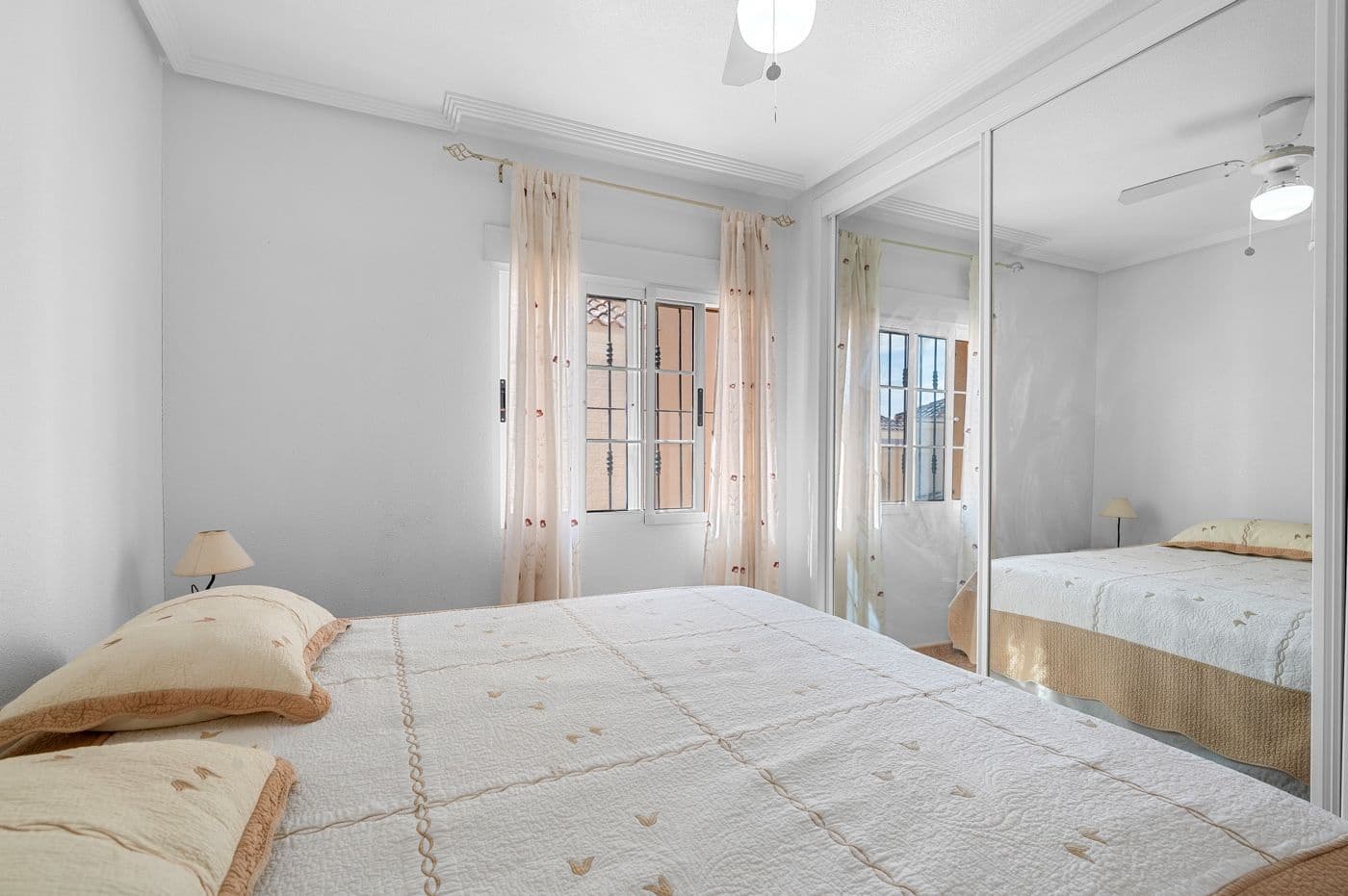 3 Zimmer Villa zu verkaufen in El Raso mit Pool - 290.000 € (Ref: 10070962)