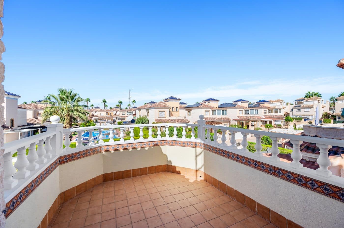 3 Zimmer Villa zu verkaufen in El Raso mit Pool - 290.000 € (Ref: 10070962)
