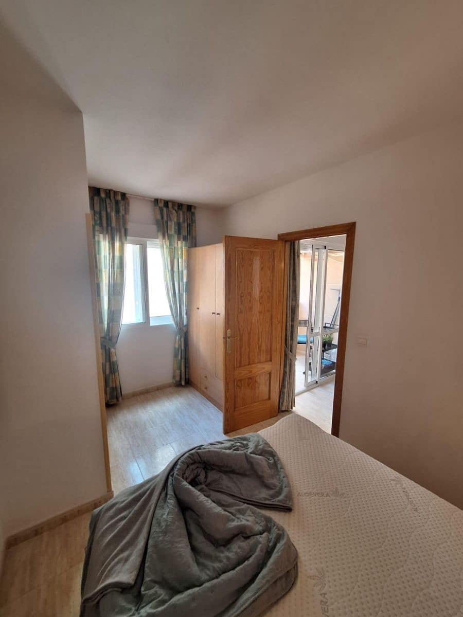 Apartamento de 3 habitaciones en Torrevieja en venta con piscina - 190.000 € (Ref: 10072620)