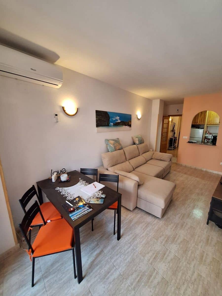 Apartamento de 3 habitaciones en Torrevieja en venta con piscina - 190.000 € (Ref: 10072620)