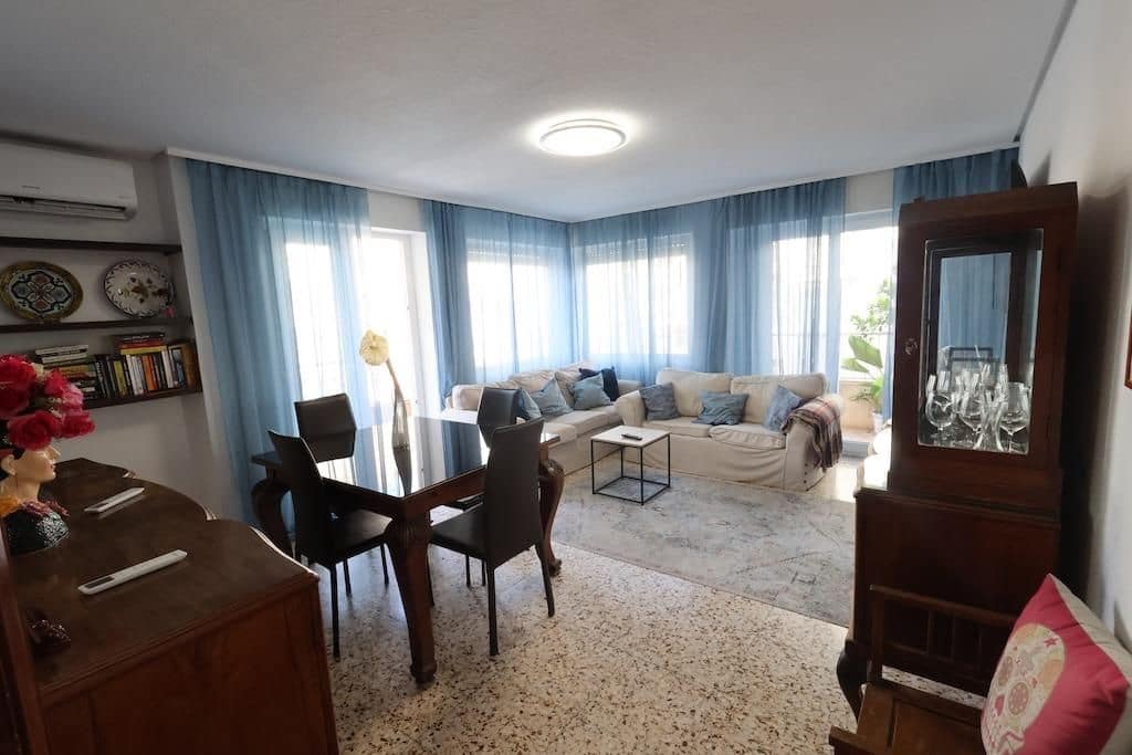 Apartamento de 3 habitaciones en Torrevieja en venta - 210.000 € (Ref: 10081452)