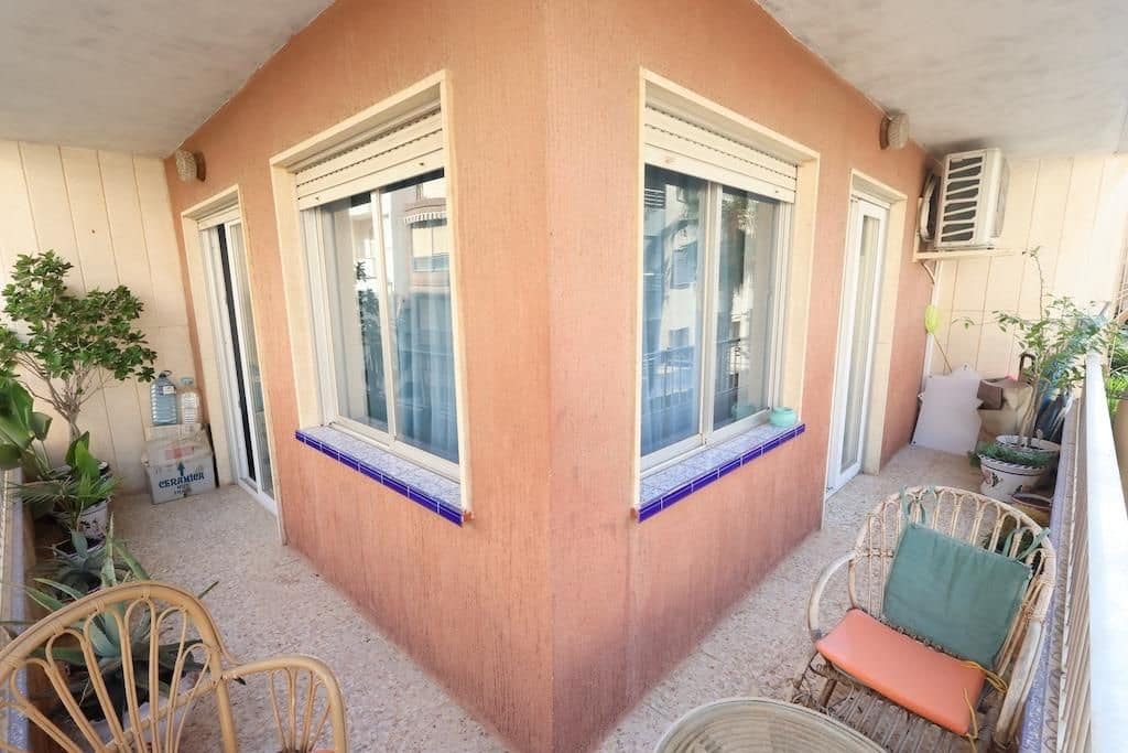 Apartamento de 3 habitaciones en Torrevieja en venta - 210.000 € (Ref: 10081452)