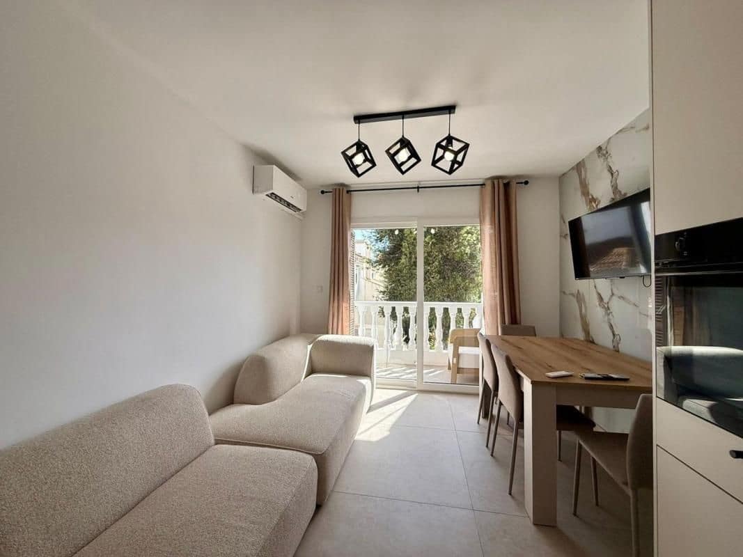 1 sovrum Lägenhet till salu i Torrevieja - 139 900 € (Ref: 10081462)
