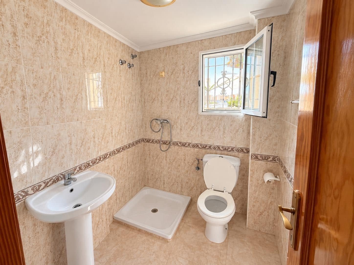 3 Zimmer Reihenhaus zu verkaufen in El Limonar mit Pool - 239.900 € (Ref: 10086369)