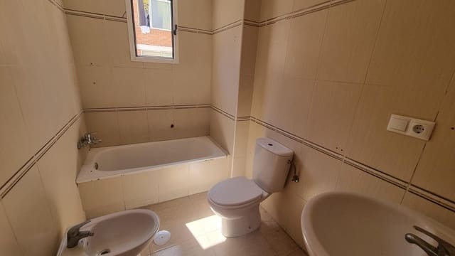 2 soverom Leilighet til salgs i Centro, Torrevieja med svømmebasseng - € 113 000 (Ref: 10086370)