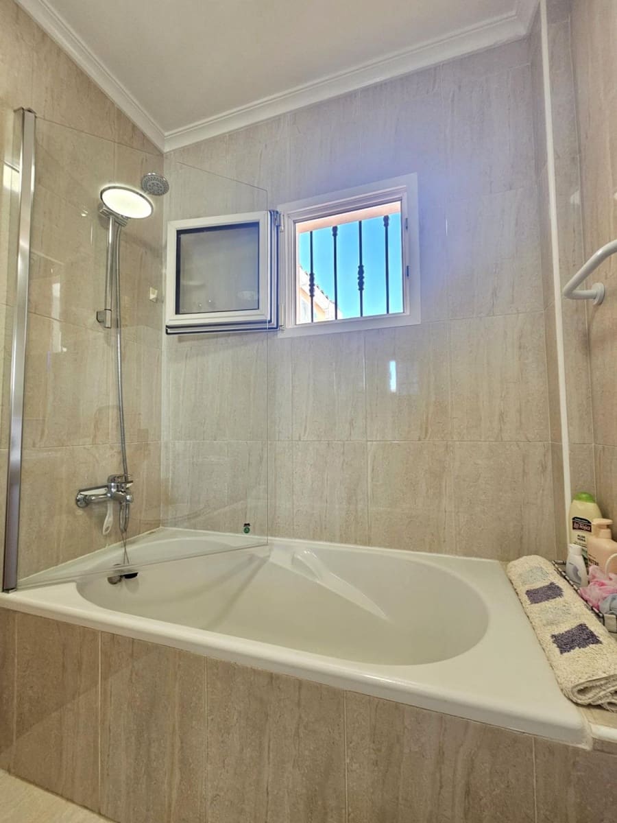 3 makuuhuone Rivitalo myytävänä paikassa Torre de la Horadada - 239 000 € (Ref: 10086375)