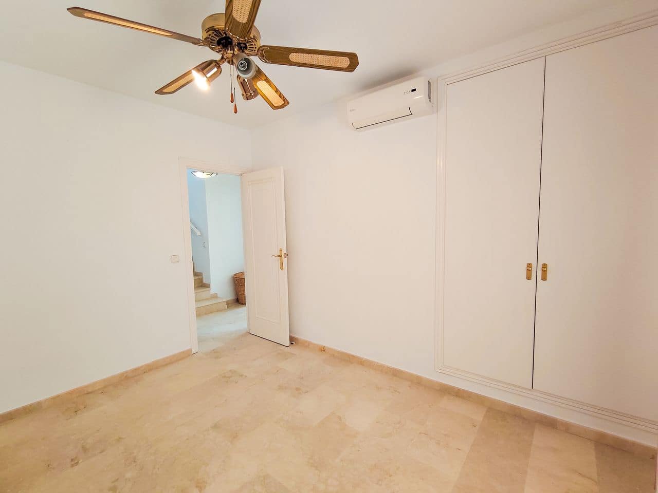 3 sovrum Villa till salu i Orihuela Costa - 430 000 € (Ref: 10089892)