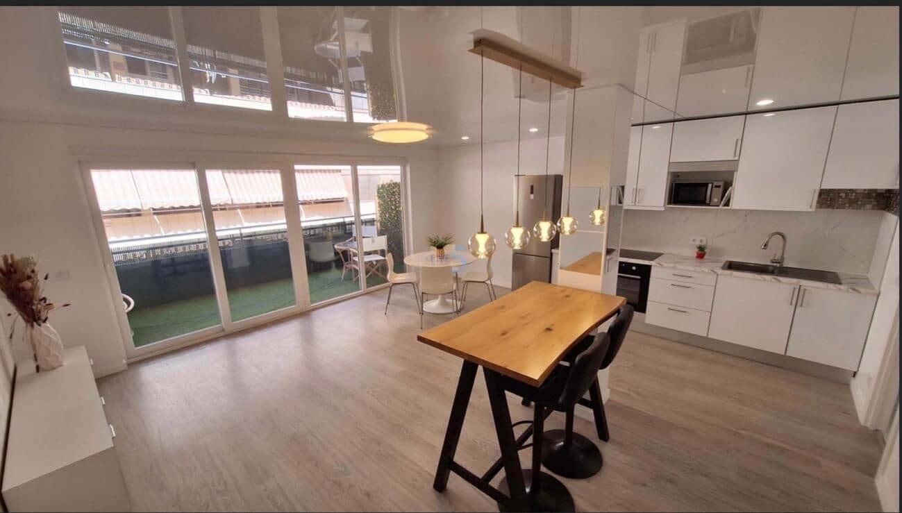3 bedroom Apartment for sale in Torrevieja - € 249,900 (Ref: 10089893)