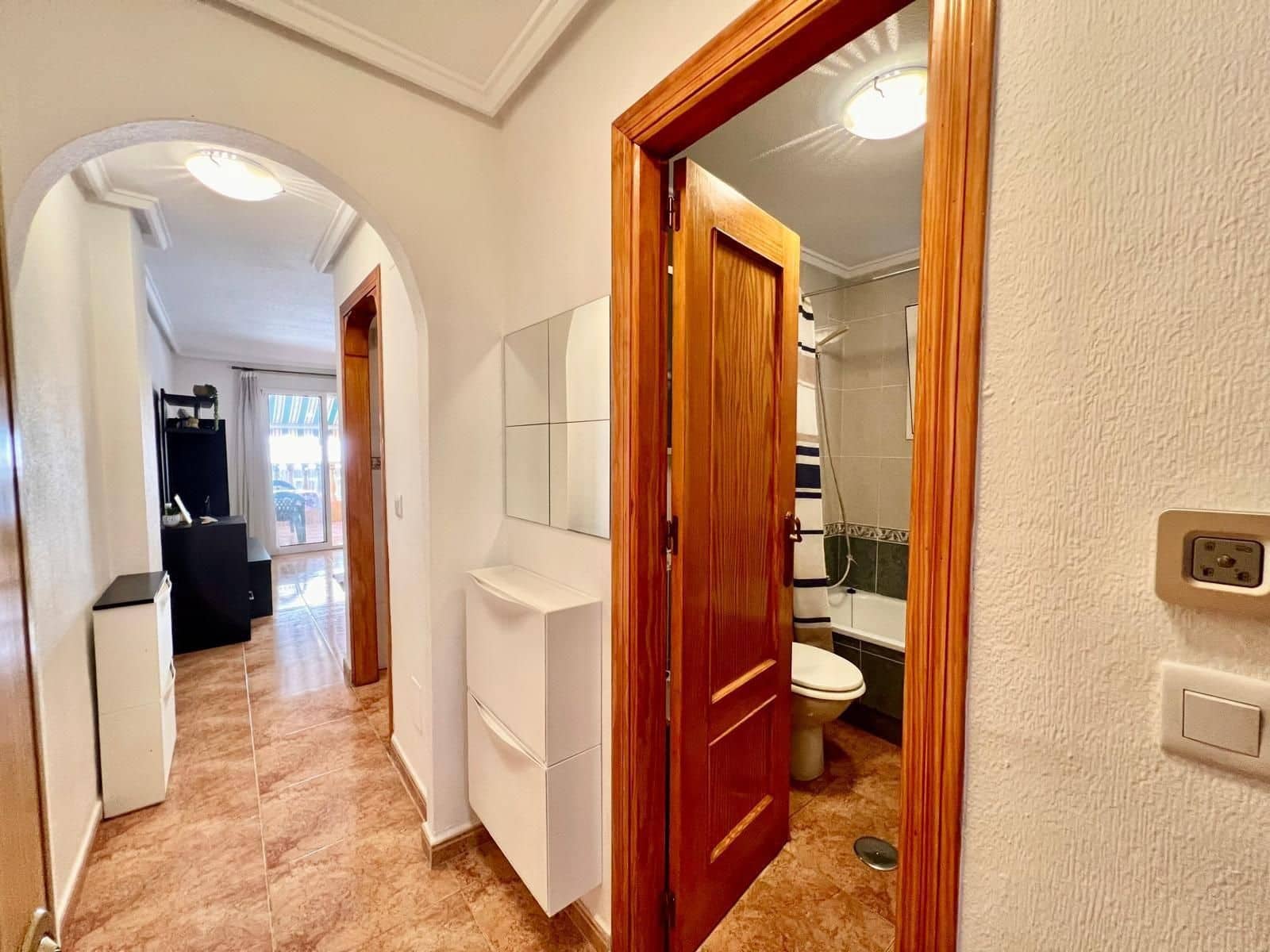 1 Zimmer Apartment zu verkaufen in Torrevieja - 126.900 € (Ref: 10089896)