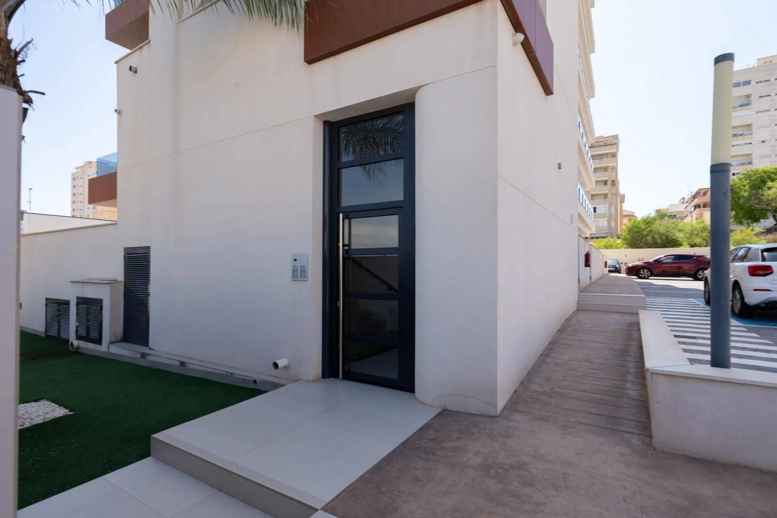 Apartamento de 2 habitaciones en Guardamar del Segura en venta - 270.000 € (Ref: 10089903)