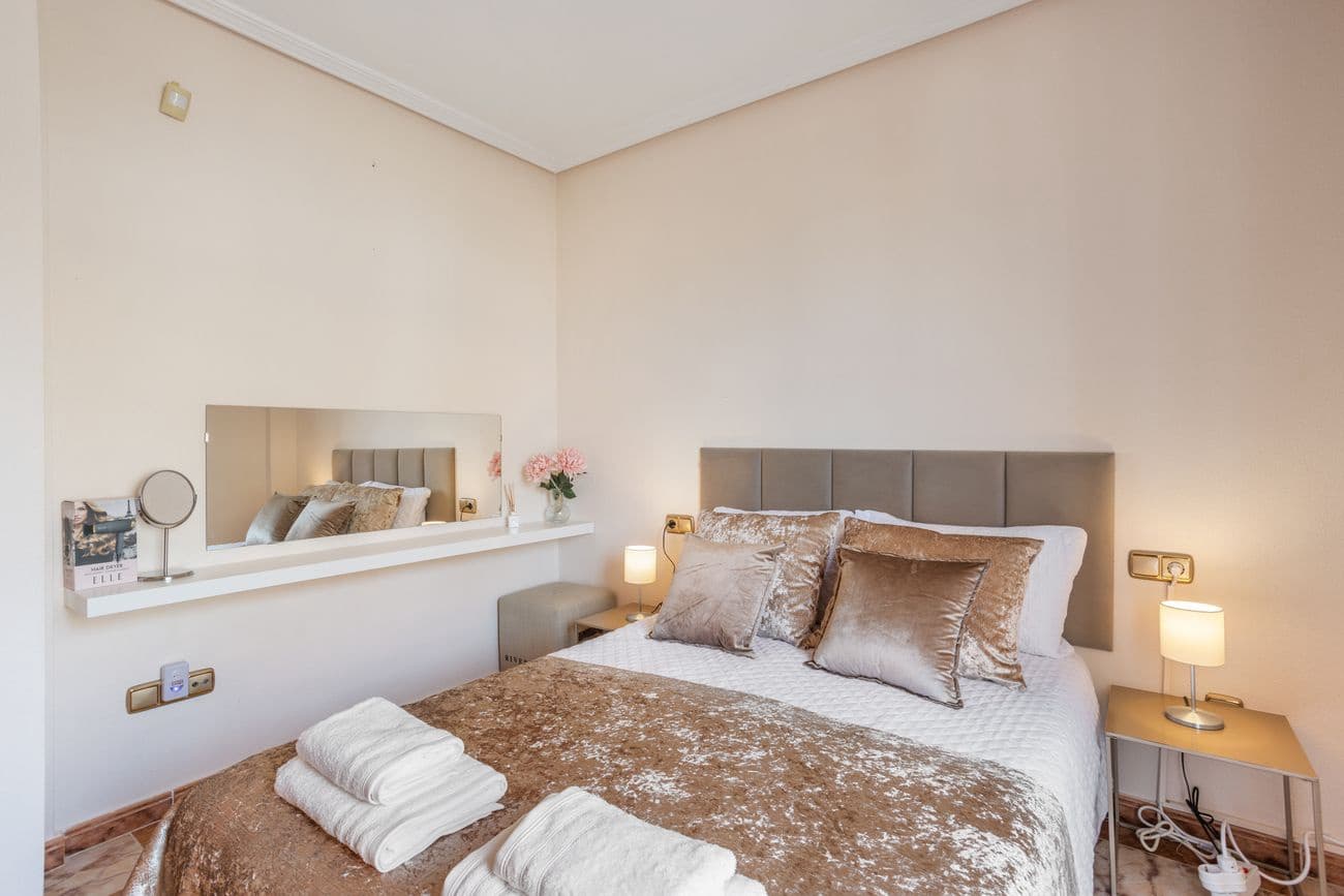 2 makuuhuone Paritalo myytävänä paikassa Orihuela Costa mukana uima-altaan - 244 900 € (Ref: 10089909)