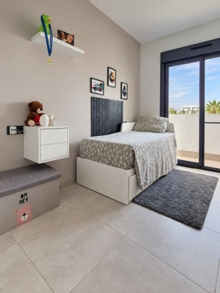 3 soverom Penthouse til salgs i Torrevieja med svømmebasseng garasje - € 309 750 (Ref: 10090837)