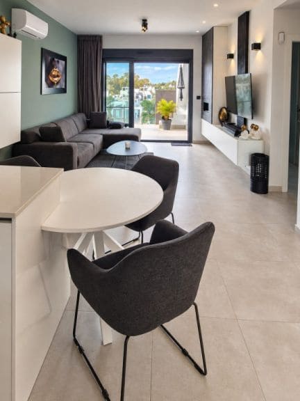 3 soverom Penthouse til salgs i Torrevieja med svømmebasseng garasje - € 309 750 (Ref: 10090837)