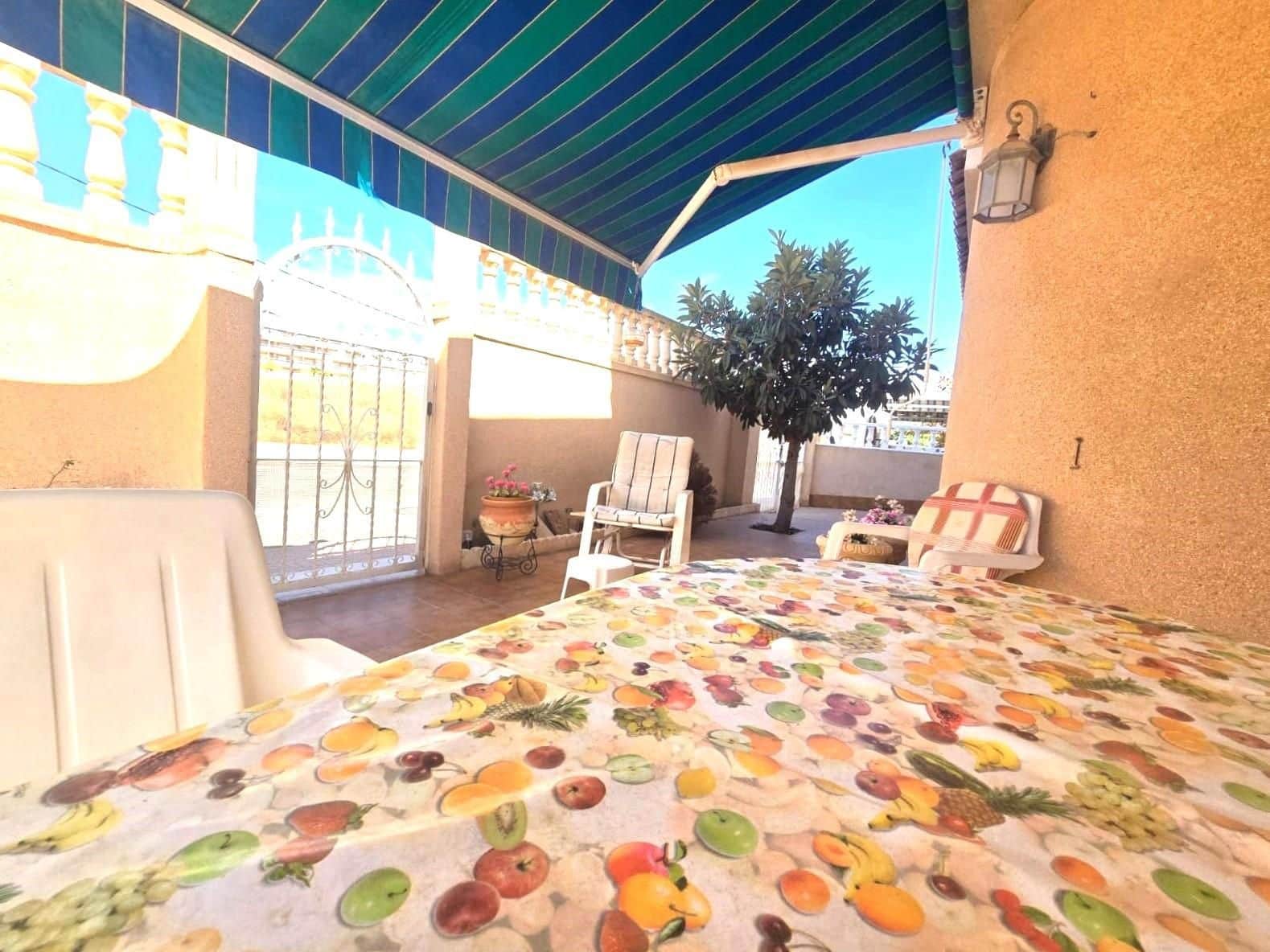3 soverom Villa til salgs i Torrevieja med svømmebasseng - € 370 000 (Ref: 10090844)