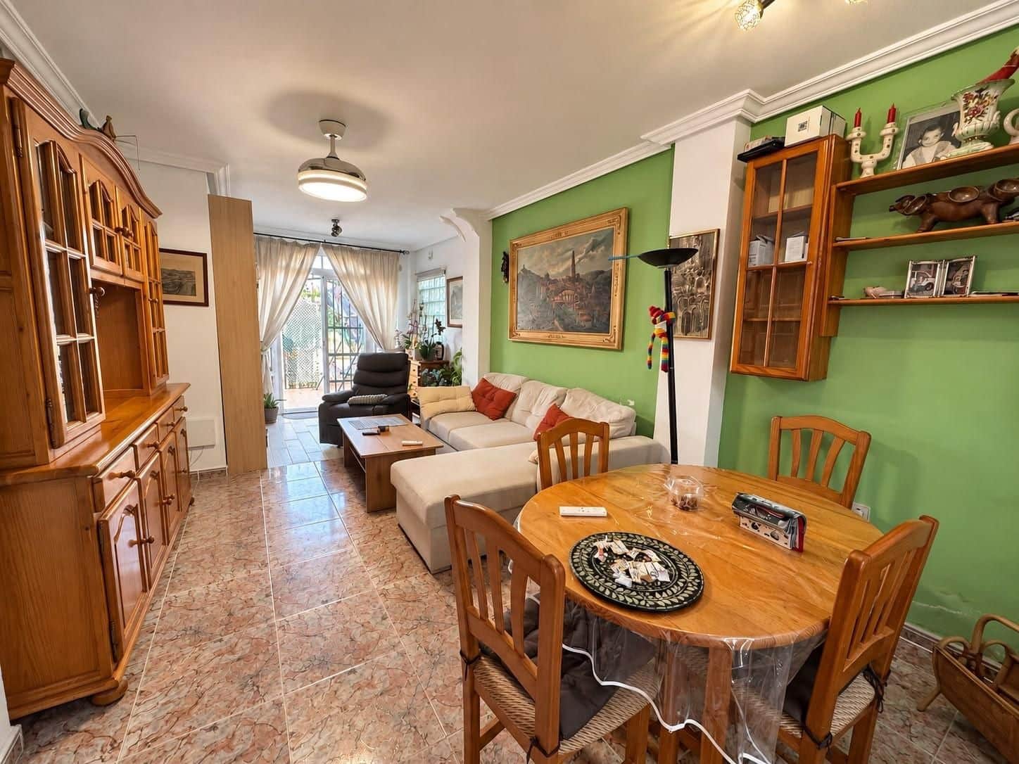 Bungalow de 2 habitaciones en Guardamar del Segura en venta con piscina - 169.900 € (Ref: 10090849)
