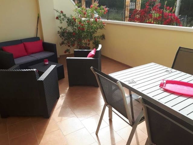 Apartamento de 2 habitaciones en Las Filipinas en venta - 154.900 € (Ref: 10090850)
