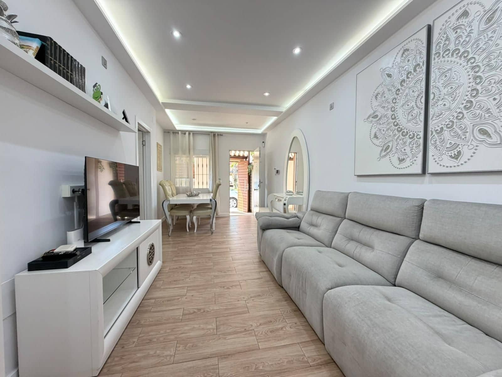 2 soveværelse Villa til salg i Torrevieja - € 339.333 (Ref: 10090852)