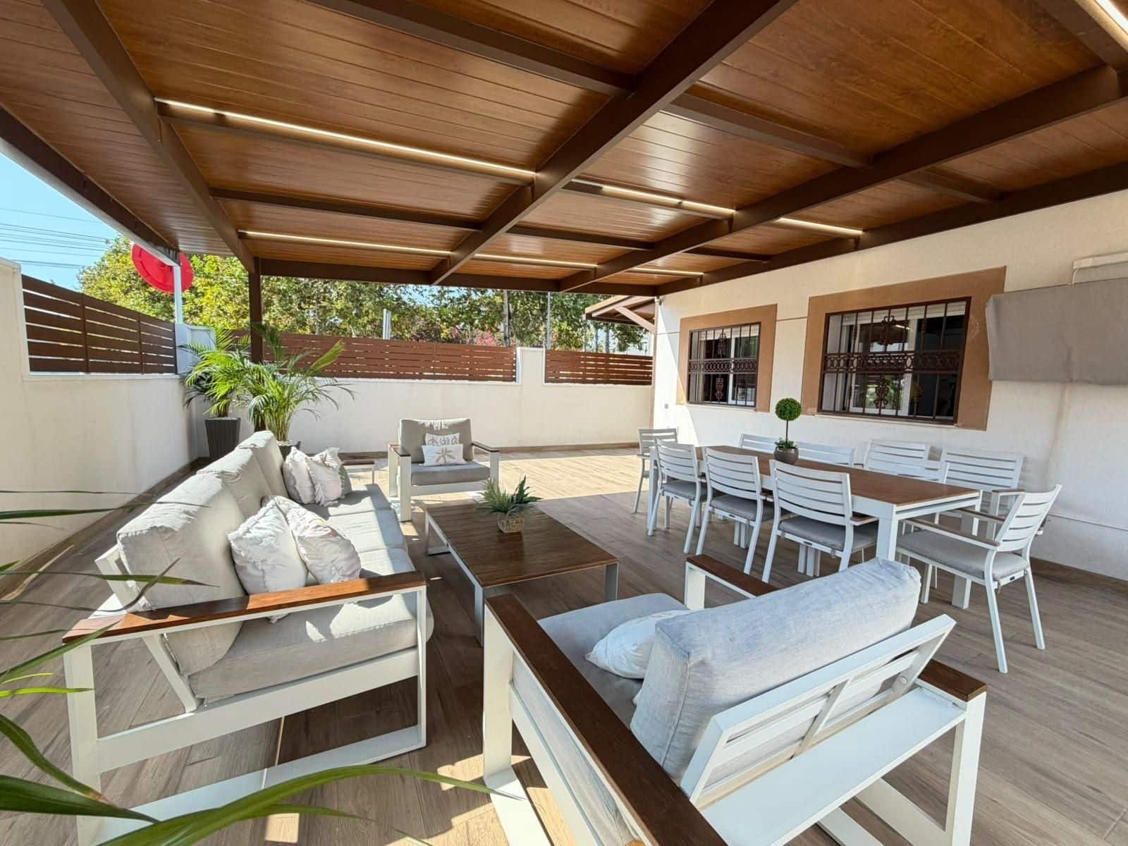 2 soveværelse Villa til salg i Torrevieja - € 339.333 (Ref: 10090852)