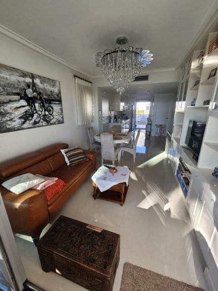 4 sovrum Semi-fristående Villa till salu i Torrevieja - 535 000 € (Ref: 10094910)