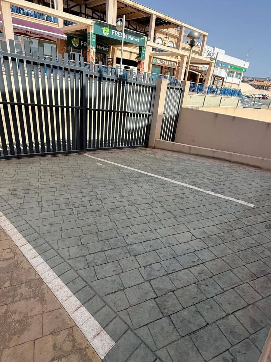 2 sypialnia Bungalow na sprzedaż w La Zenia z basenem - 299 000 € (Ref: 10098577)
