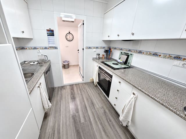 2 sovrum Lägenhet till salu i Jacarilla - 135 000 € (Ref: 10100373)