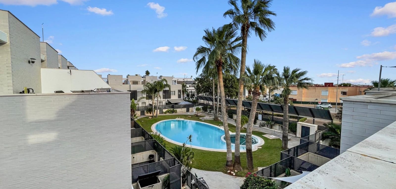 3 slaapkamer Rijtjeshuis te koop in El Mojon met zwembad garage - € 364.900 (Ref: 10102792)