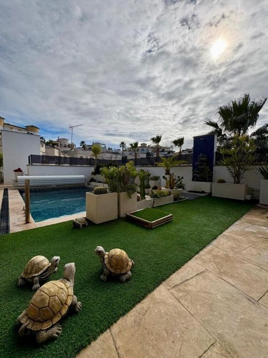 Chalet de 3 habitaciones en Formentera del Segura en venta con piscina garaje - 662.500 € (Ref: 10102795)