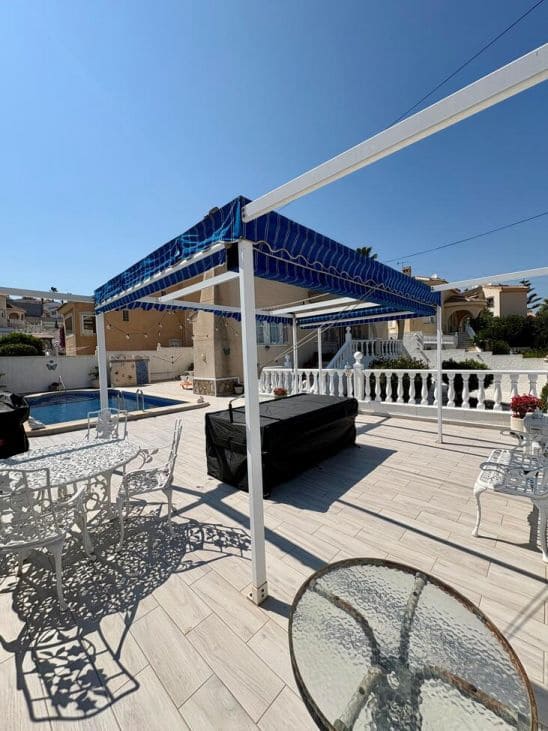 Chalet de 3 habitaciones en Formentera del Segura en venta con piscina garaje - 420.000 € (Ref: 10102796)