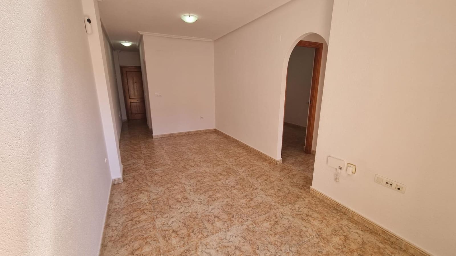 2 slaapkamer Appartement te koop in Torrevieja met zwembad - € 123.000 (Ref: 10102805)