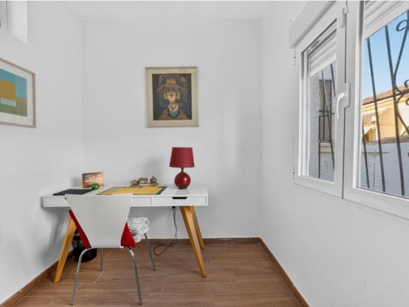 3 quarto Moradia para venda em Torrevieja com piscina - 349 000 € (Ref: 10110976)