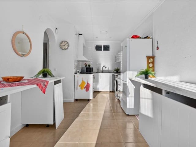 3 quarto Moradia para venda em El Chaparral - La Siesta - La Torreta, Torrevieja com piscina - 349 000 € (Ref: 10110976)