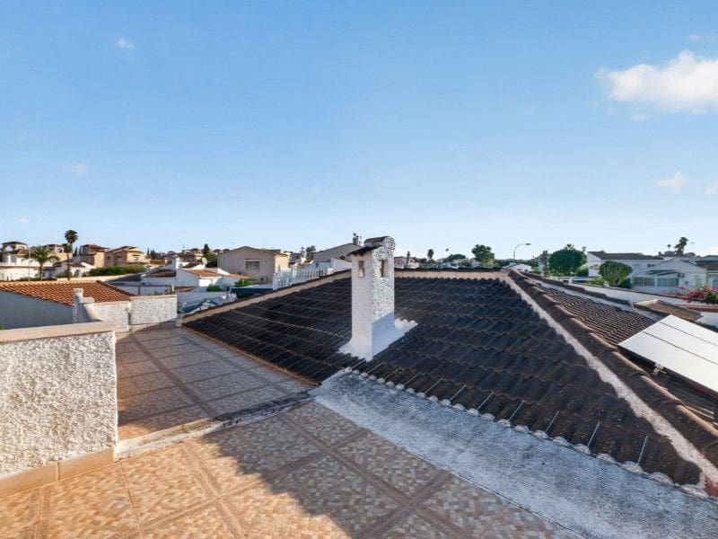 3 quarto Moradia para venda em Torrevieja com piscina - 349 000 € (Ref: 10110976)