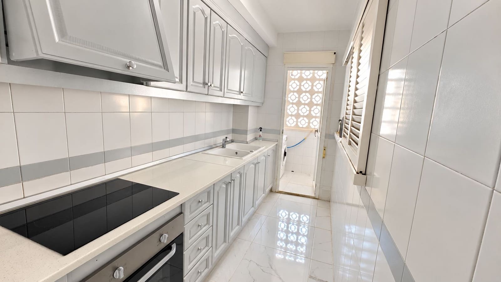 Apartamento de 3 habitaciones en Torrevieja en venta - 165.000 € (Ref: 10110981)