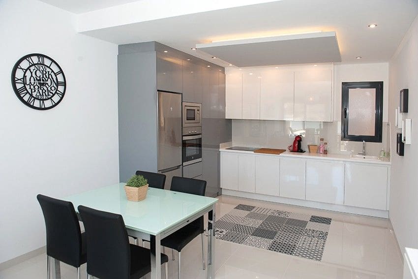2 slaapkamer Appartement te koop in Torre de la Horadada - € 279.000 (Ref: 10110986)