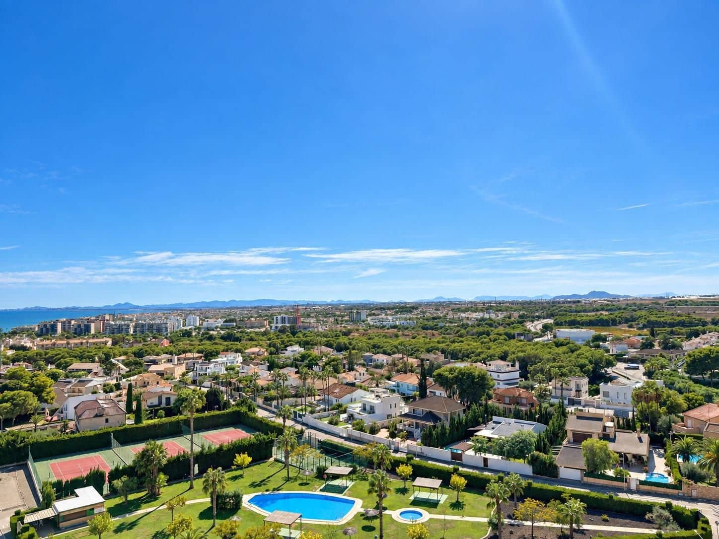 2 quarto Apartamento para venda em Campoamor com piscina - 290 000 € (Ref: 10110991)