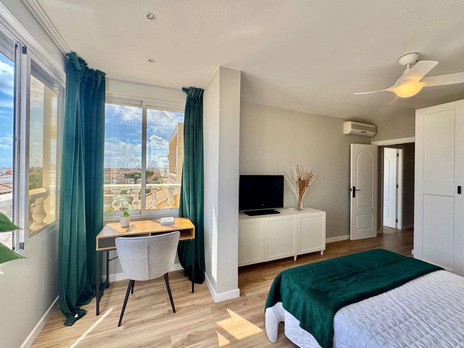 Adosado de 3 habitaciones en Orihuela Costa en venta - 268.800 € (Ref: 10110992)