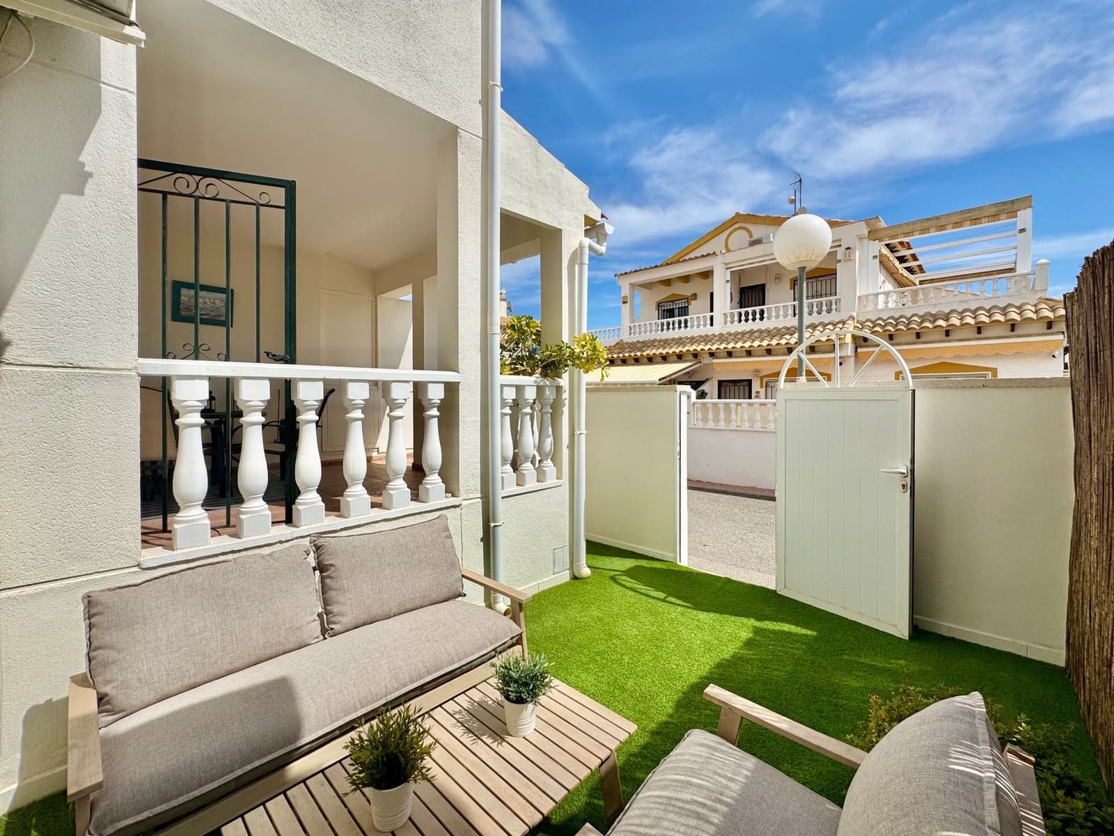 Adosado de 3 habitaciones en Orihuela Costa en venta - 268.800 € (Ref: 10110992)