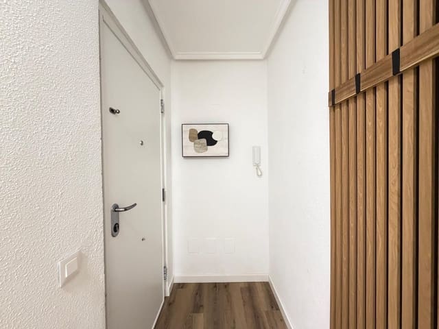 3 slaapkamer Appartement te koop in Parque de las Naciones, Torrevieja met zwembad - € 179.900 (Ref: 10111791)