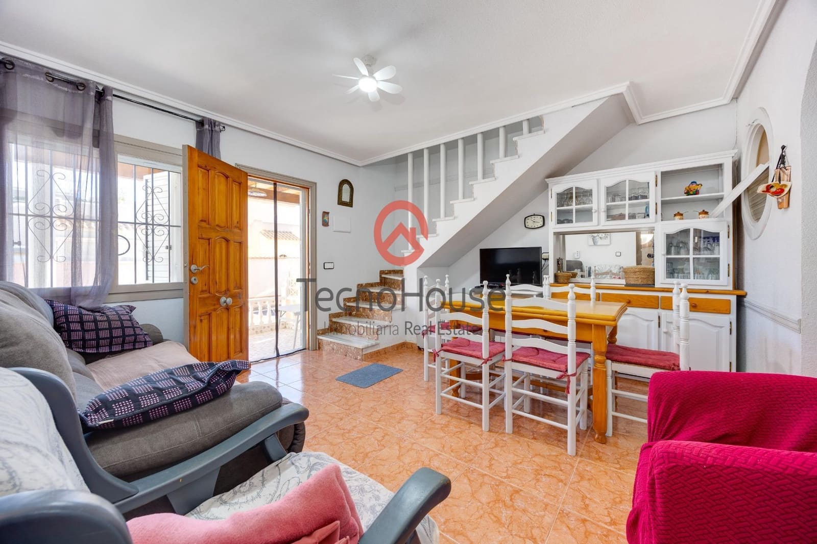 3 sovrum Semi-fristående Villa till salu i Playa Flamenca med pool - 219 500 € (Ref: 10111797)