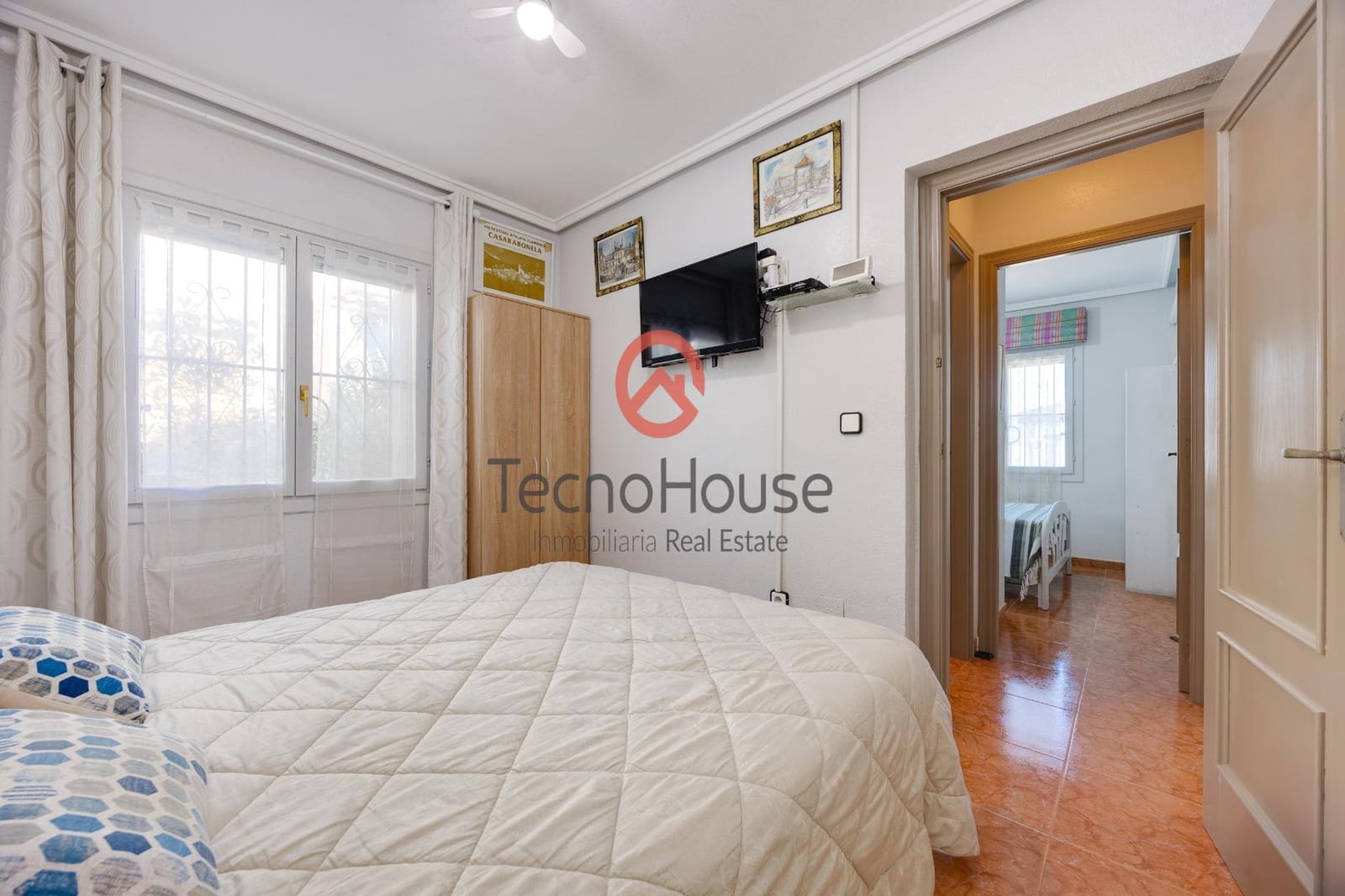 3 sovrum Semi-fristående Villa till salu i Playa Flamenca med pool - 219 500 € (Ref: 10111797)